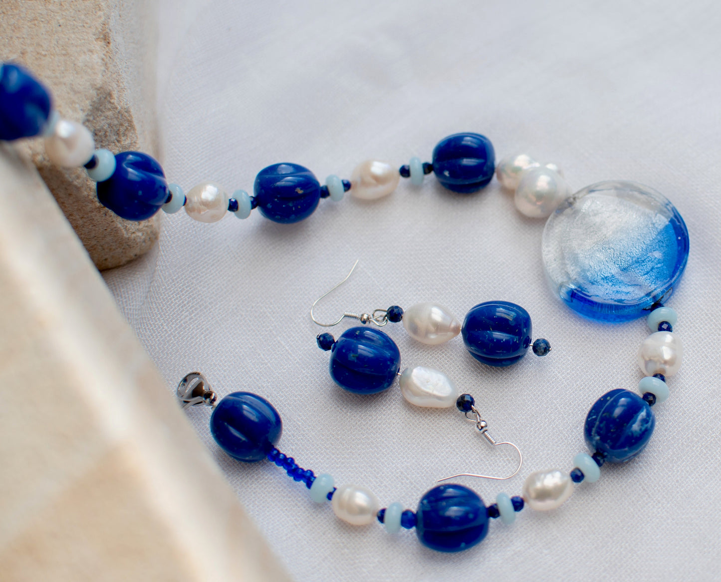 Vintage Navy Blue Lucite Fluted Oval Bead Jewellery