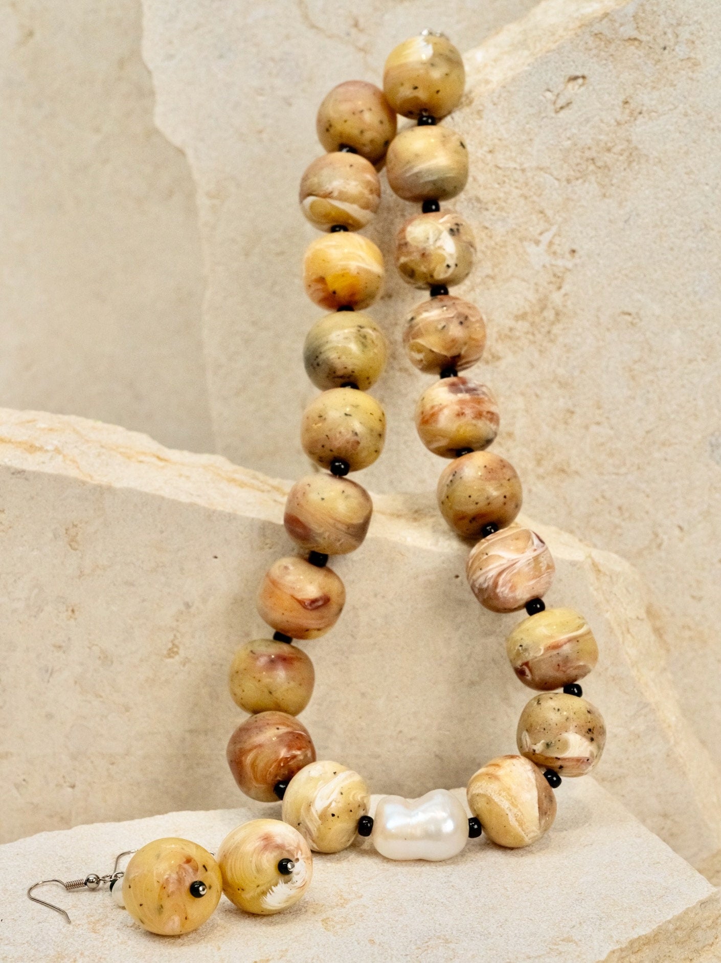Vintage Tan Speckled Nugget Faux Granite Lucite Jewellery
