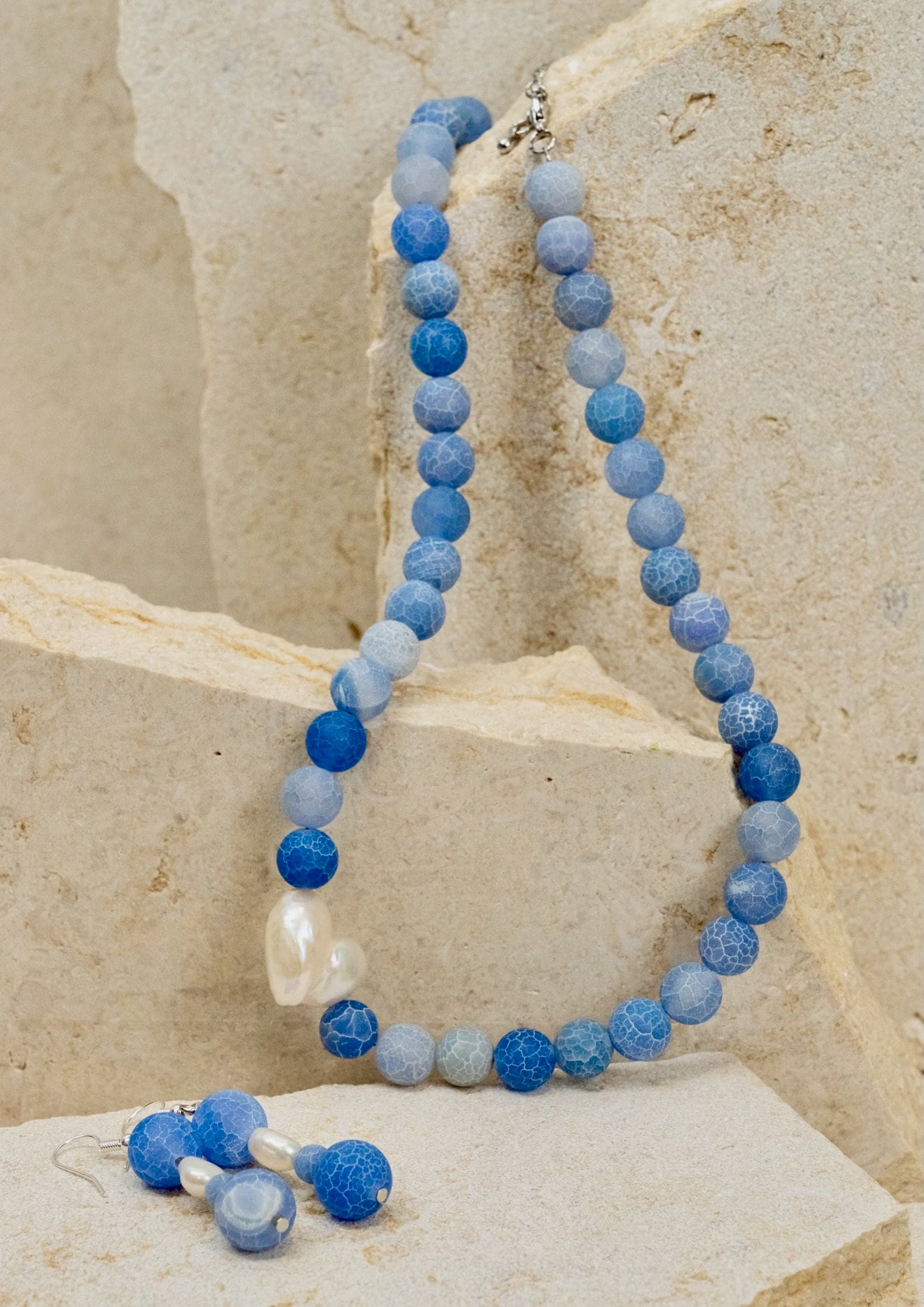 Frosted Agate with Baroque Pearl Jewellery