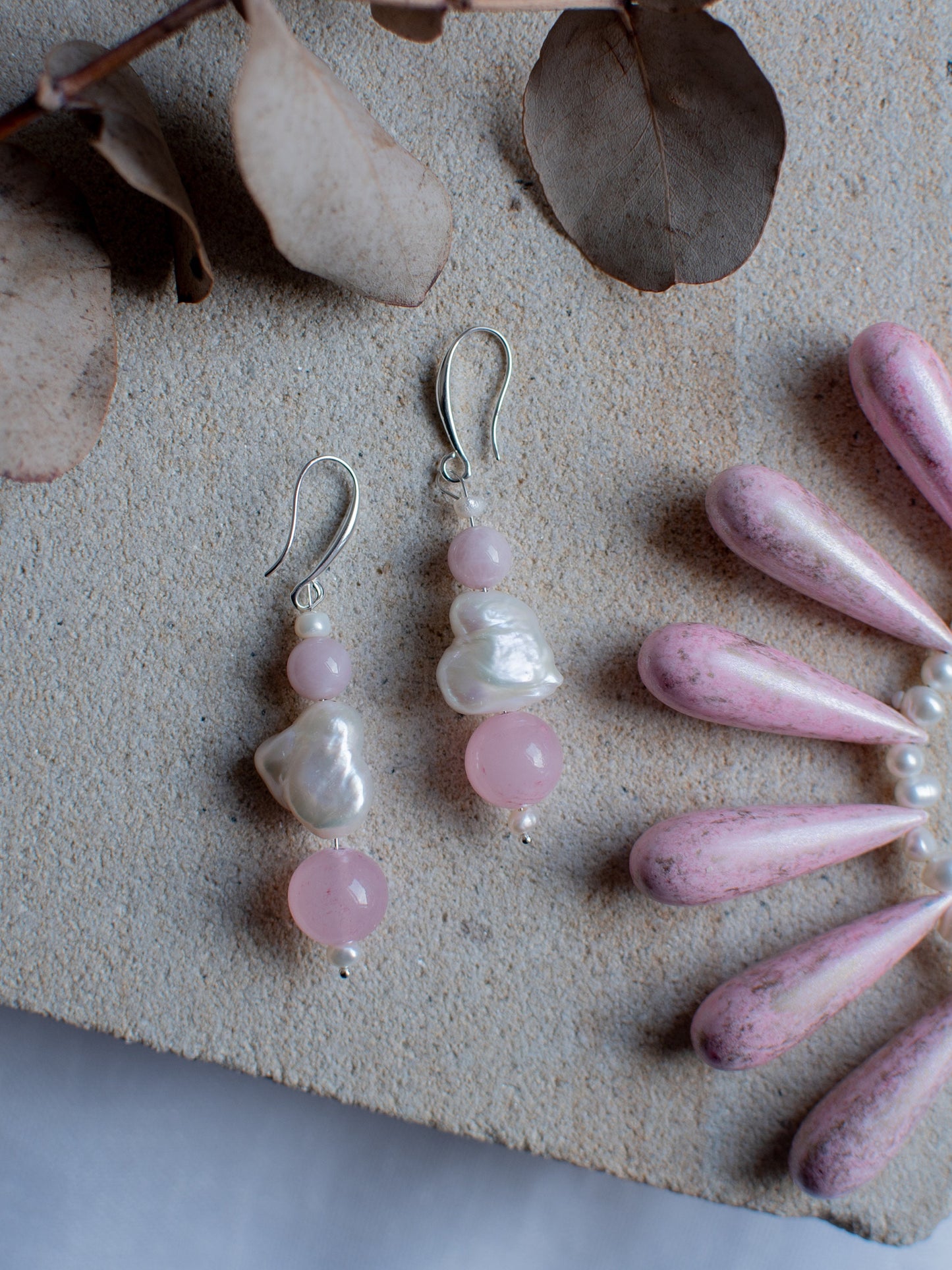 Pink Lucite Teardrop Beaded Jewellery Set