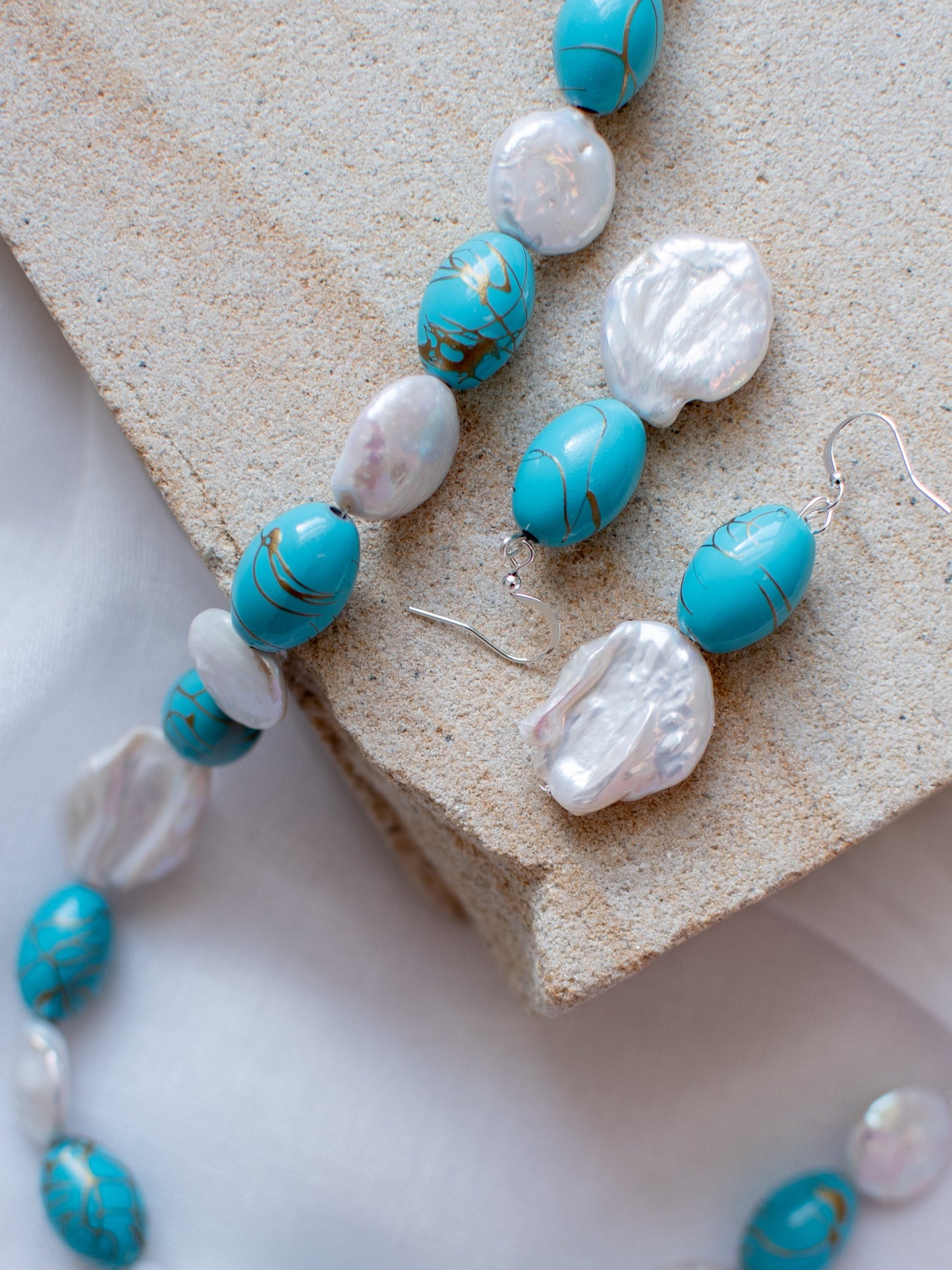 Blue Turquoise Gold Drizzle Oval Beaded Jewellery