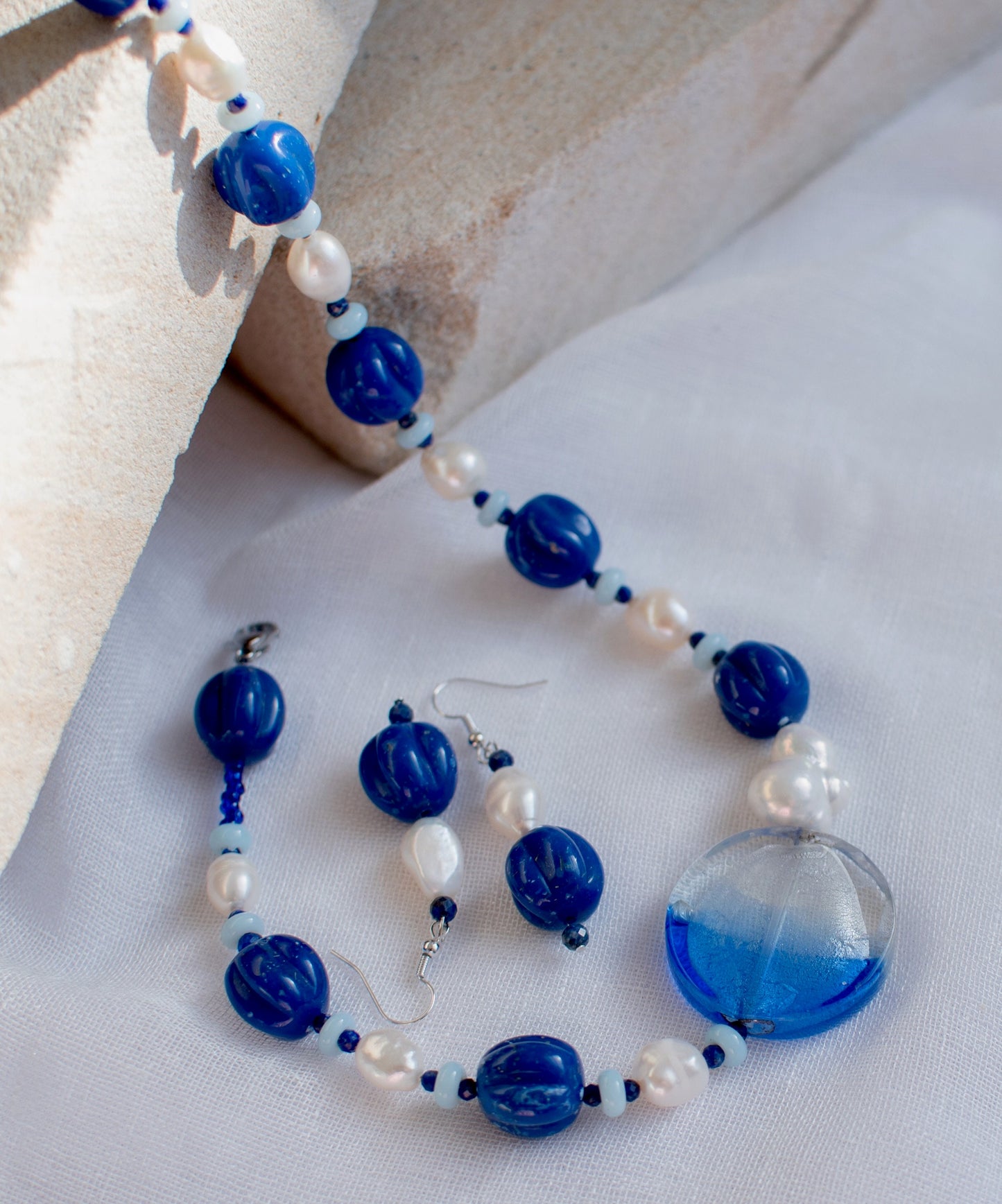 Vintage Navy Blue Lucite Fluted Oval Bead Jewellery