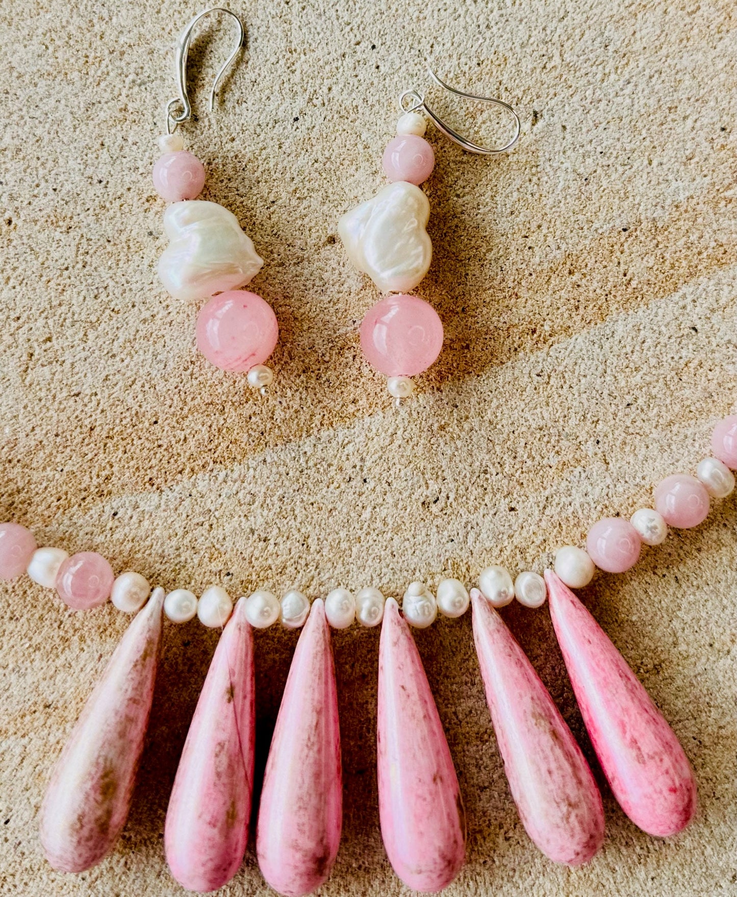 Pink Lucite Teardrop Beaded Jewellery Set